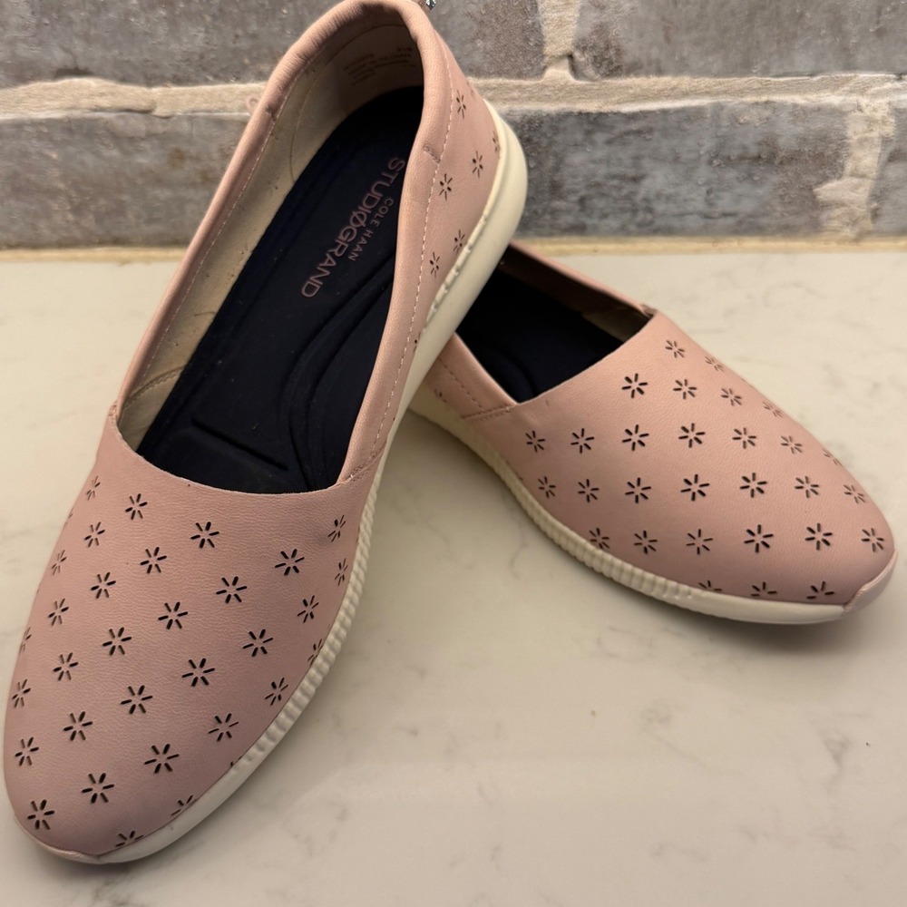 Cole Haan StudioGrand Pink Laser Cut Perforated Slip On Sneakers W10395B 9.5B